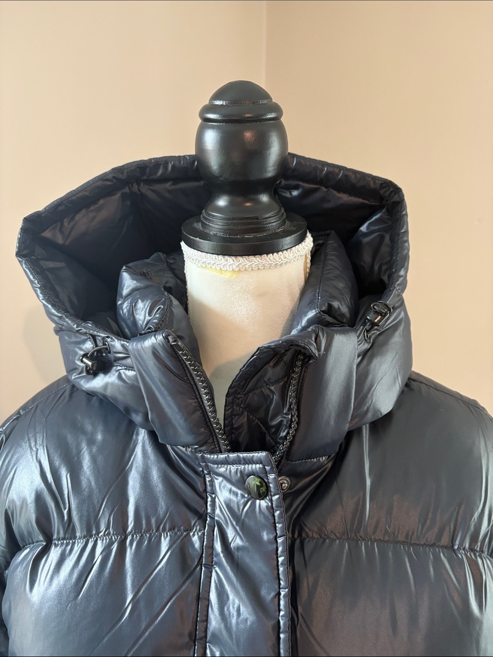QUINCE Responsible Down Cropped Puffer Jacket Shiny Black Large - Picture 9 of 16